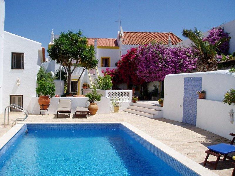 Отель Rio Arade Algarve Manor House Эштомбар Экстерьер фото