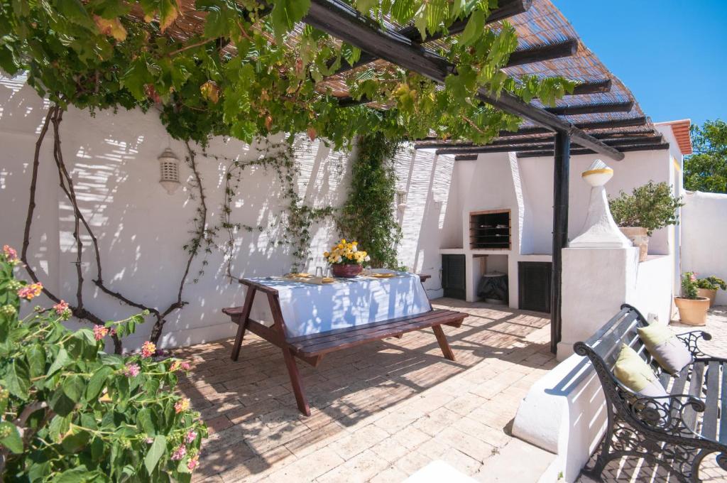 Отель Rio Arade Algarve Manor House Эштомбар Экстерьер фото